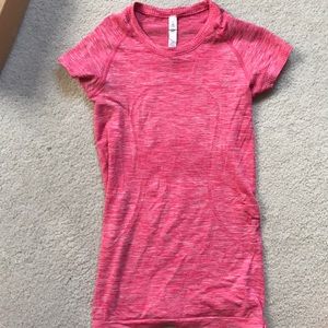 Lulu lemon size 4